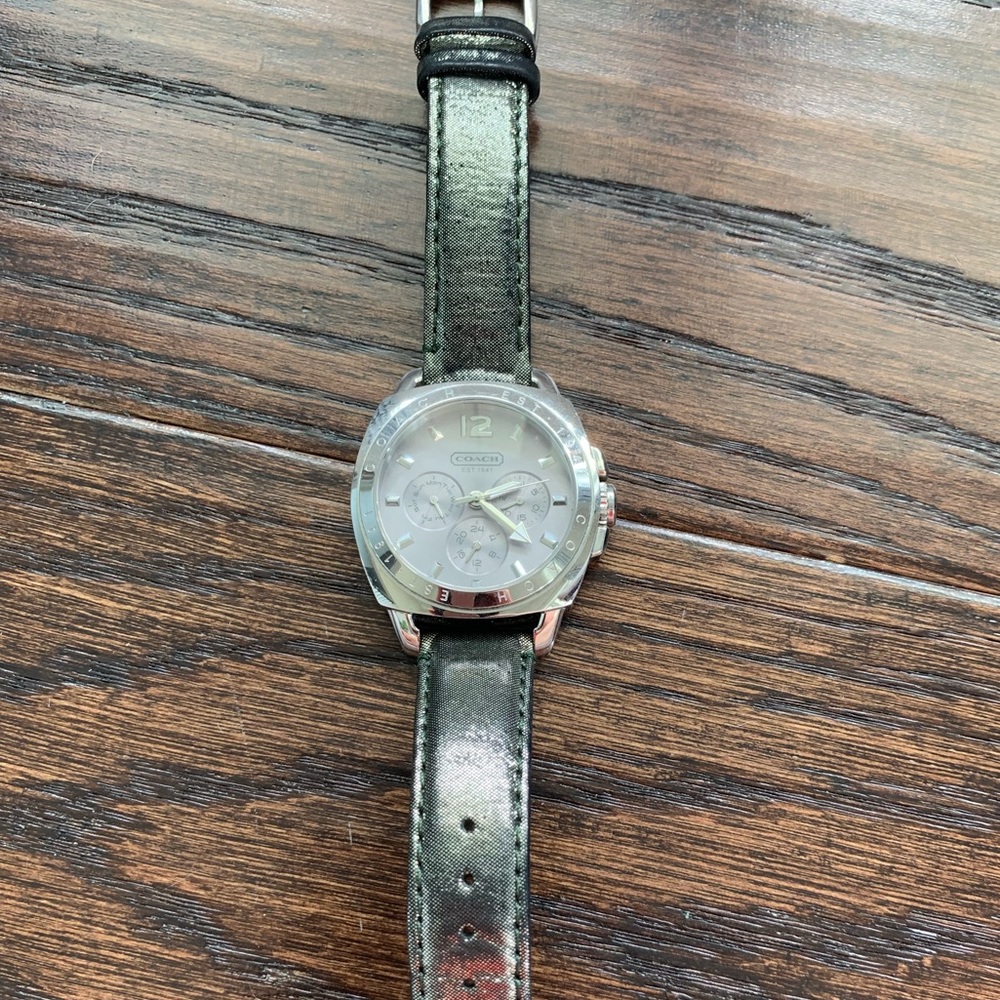 Coach Watch - Picture 2 of 2